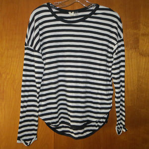 Roxy Black & White Stripe Top (NWOT)